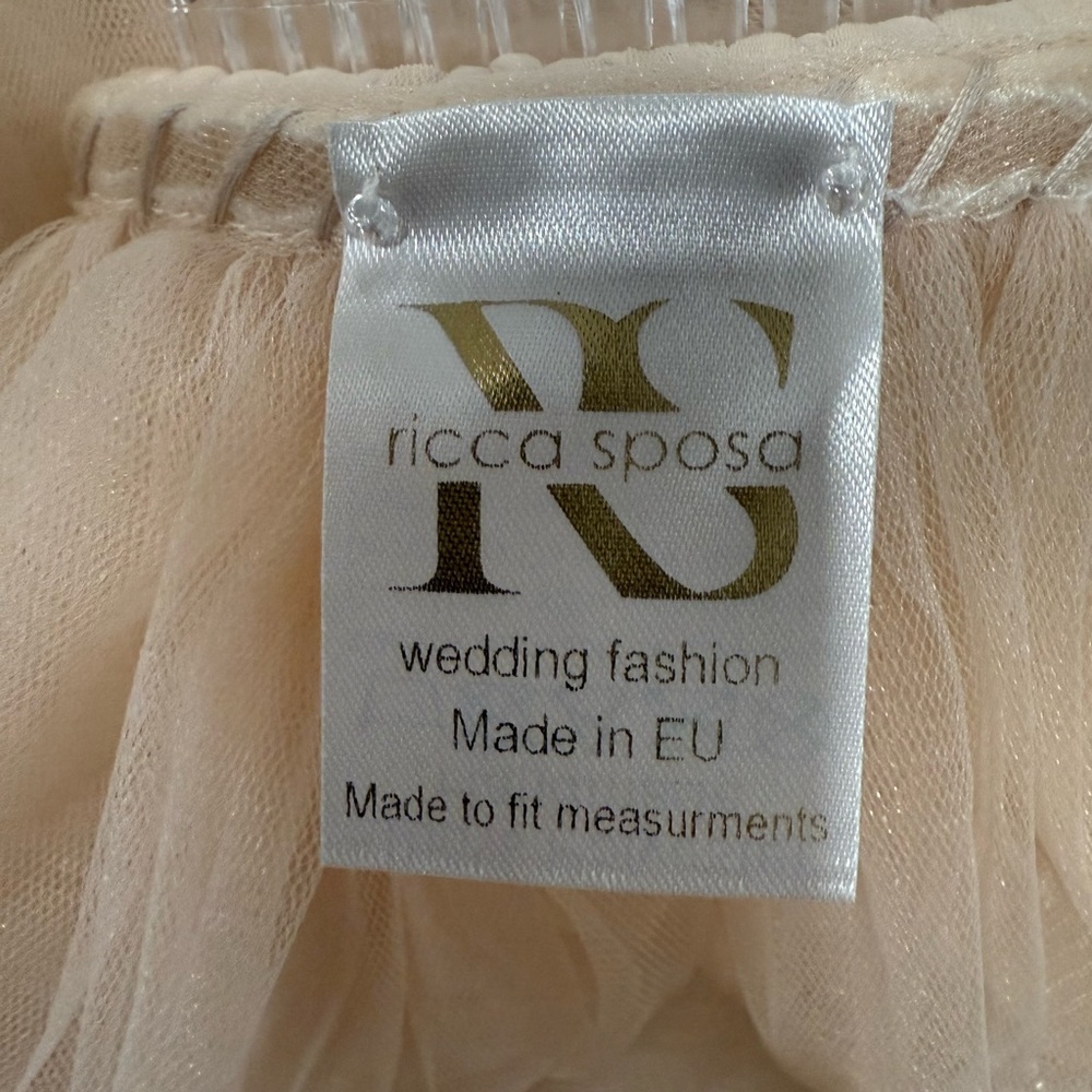 Elegant Cream Hair Veil with Silver Accents - Picture 2 of 11